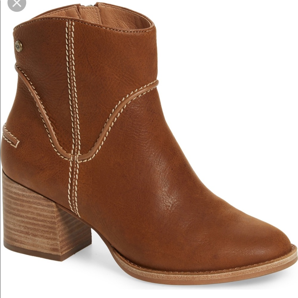 BRAND NEW Ugg Annie booties